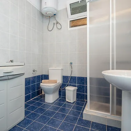 Acropole Hot Jacuzzi By 