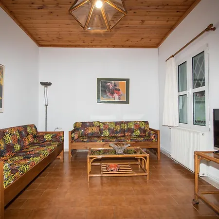 Acropole Hot Jacuzzi By 