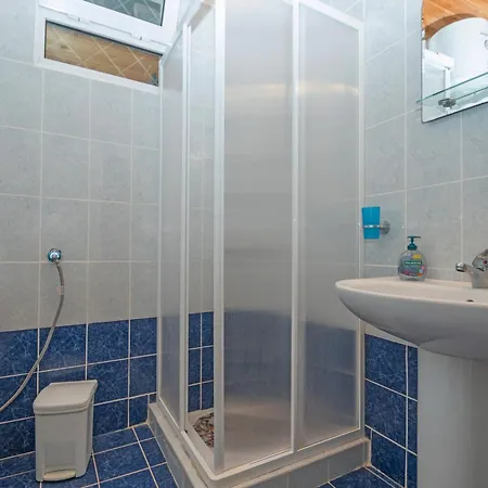 Acropole Hot Jacuzzi By 