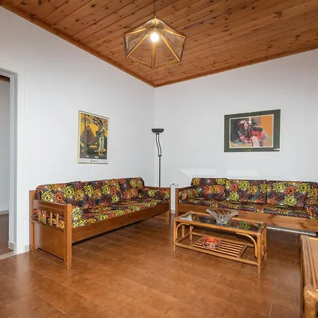 Acropole Hot Jacuzzi By 