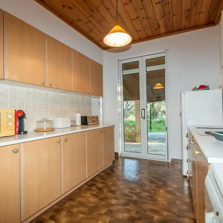 Acropole Hot Jacuzzi By 