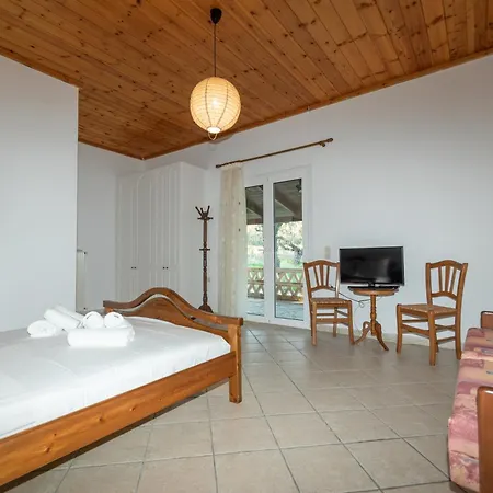 Acropole Hot Jacuzzi By 