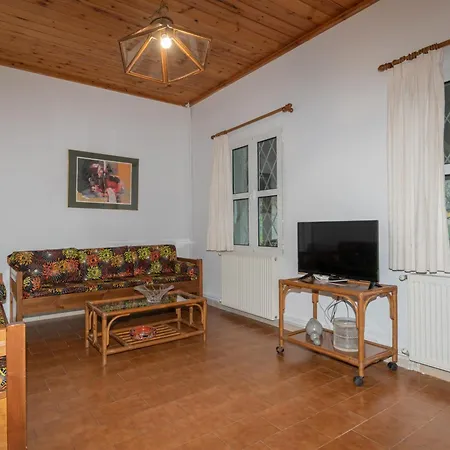 Acropole Hot Jacuzzi By 