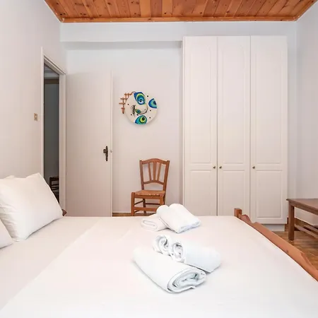 Acropole Hot Jacuzzi By 