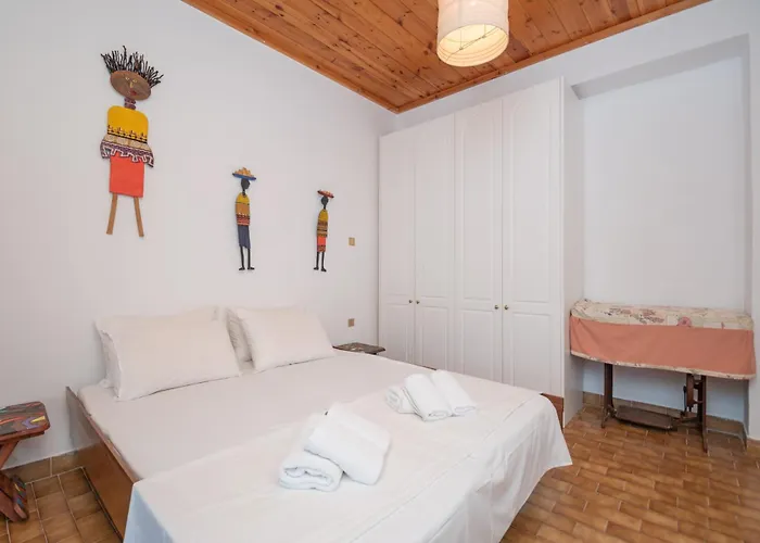 Acropole Hot Jacuzzi By 