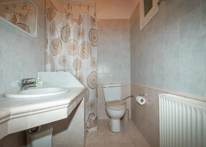 Acropole Hot Jacuzzi By 