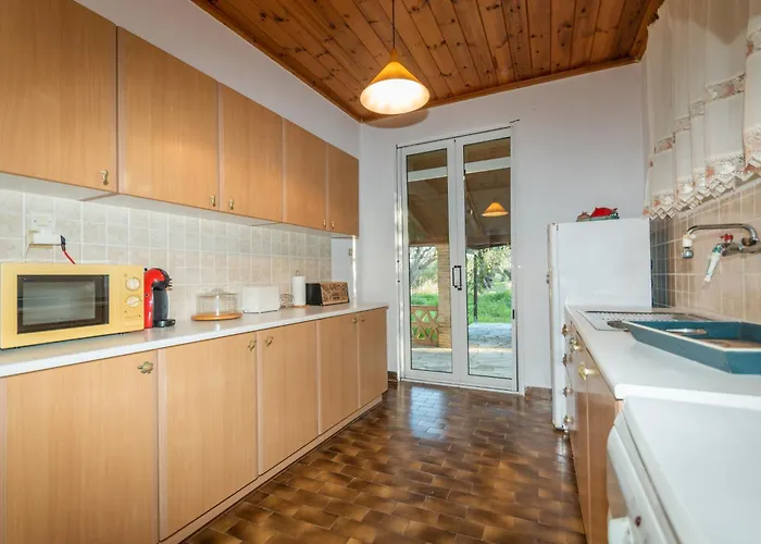 Acropole Hot Jacuzzi By 