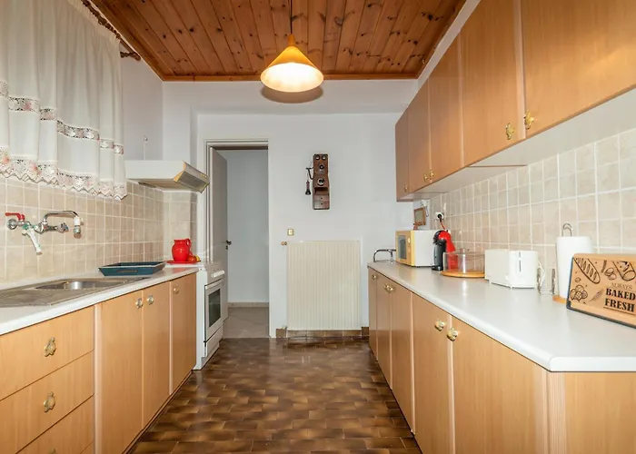 Acropole Hot Jacuzzi By 