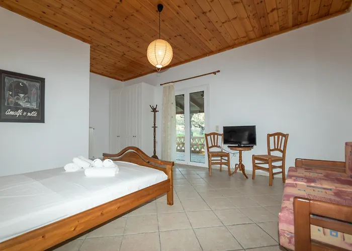 Acropole Hot Jacuzzi By 