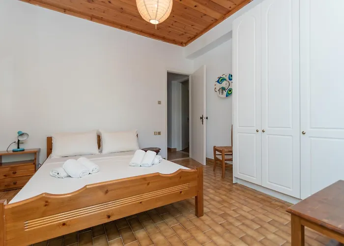 Acropole Hot Jacuzzi By 