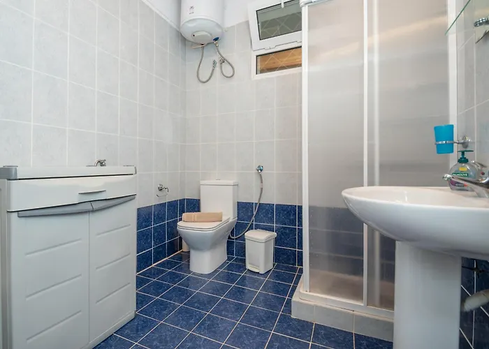 Acropole Hot Jacuzzi By 